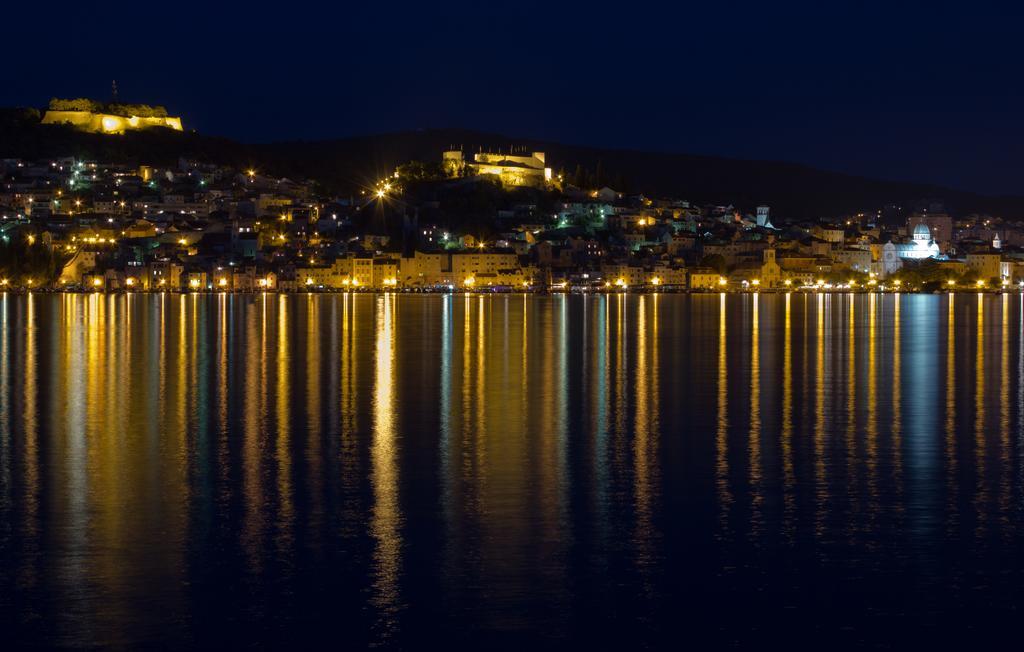 Urban City Center Šibenik Esterno foto